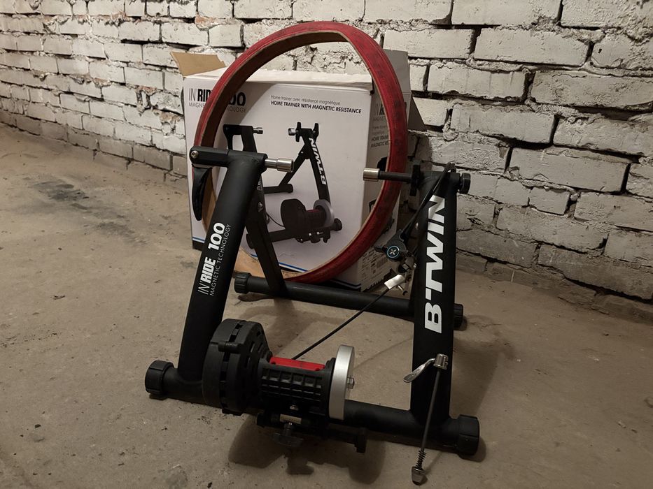 Trenażer rowerowy Van Rysel in ride 100