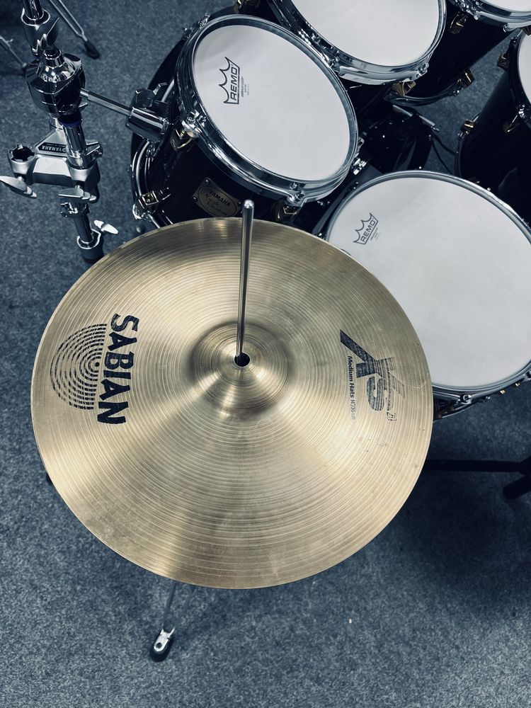 Hi hat Sabian Xs 20 - medium hats 14”