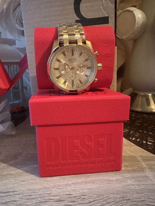 Zegarek Disel Złoty