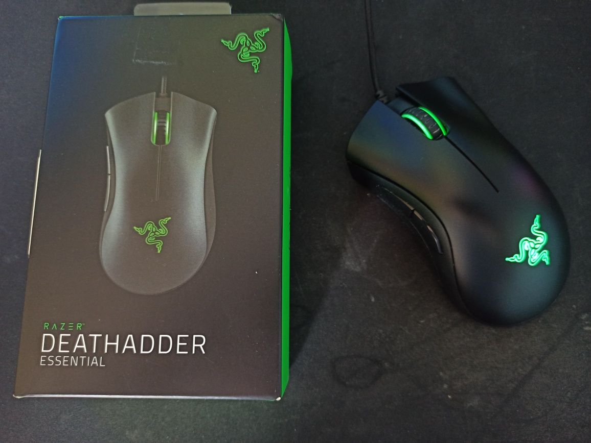 Sprzedam myszke razer deathadder Essential