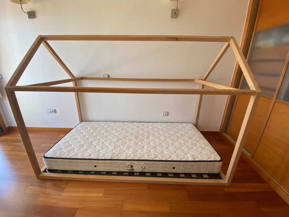 Cama Montessori (madeira) com estrado
