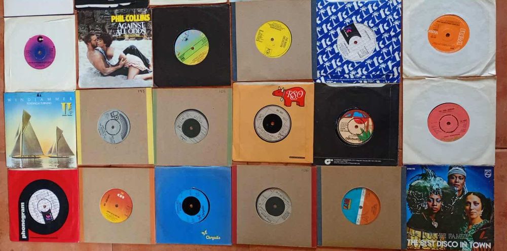 Vini's Musica Single's Antigos - Anuncio 1/2