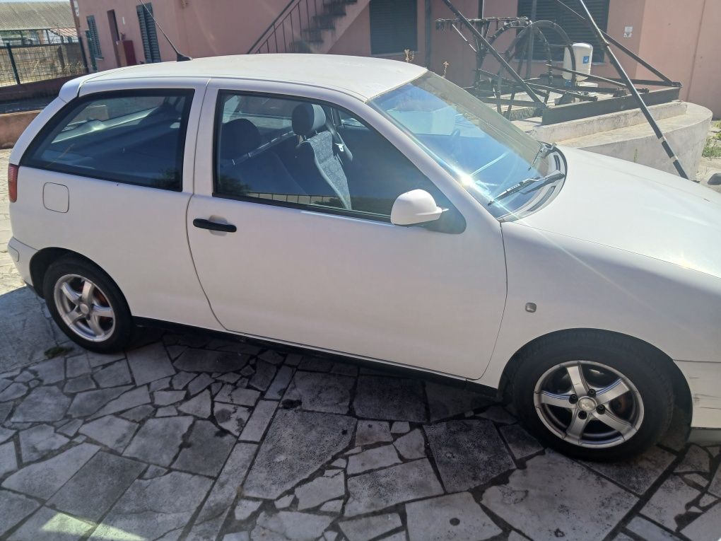 Carro comercial Seat