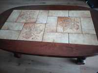 Mesa de centro em madeira e azulejo