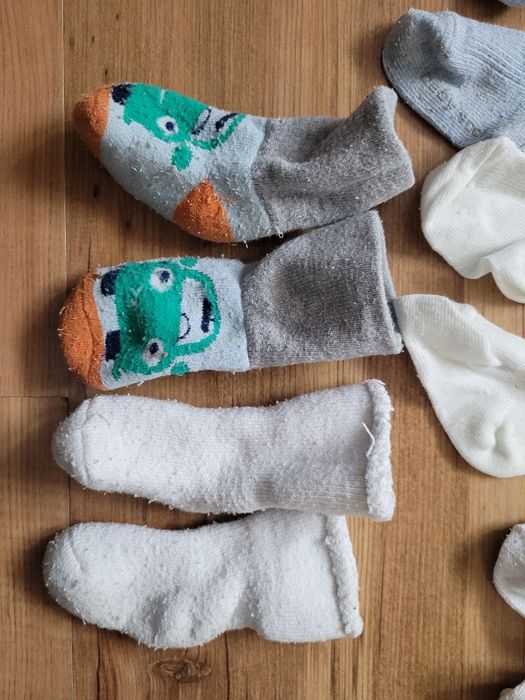 Skarpetki chlopiece/uni około 0-3 msce