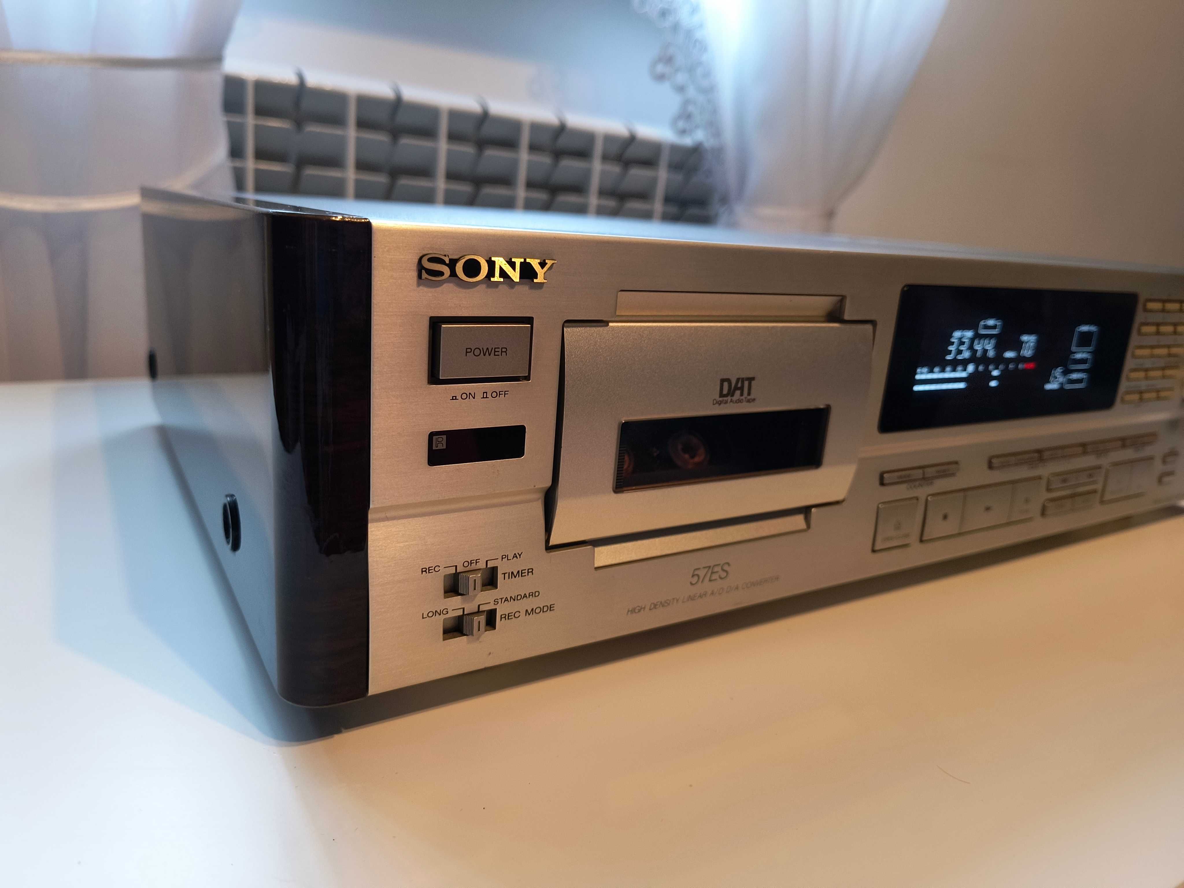 Sony Dat DTC 57ES złoty