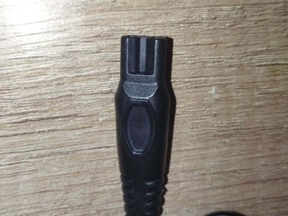 Зарядное устройство для бритвы или триммера 5.2V.