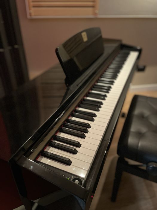 Piano Yamaha Clavinova oferta de Banco CLP-320 - Impecavél
