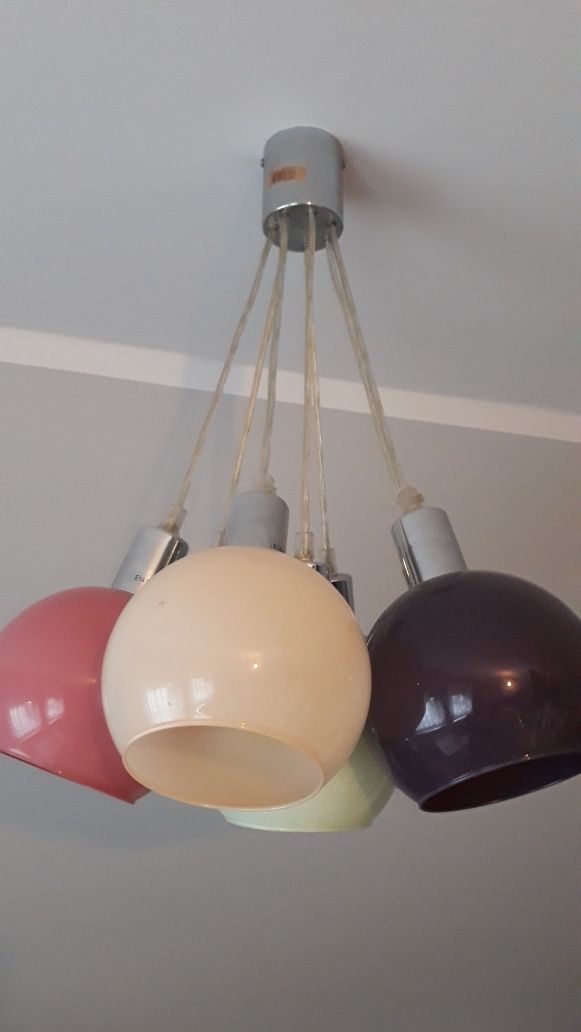 Lampa z 7 kolorowymi kloszami