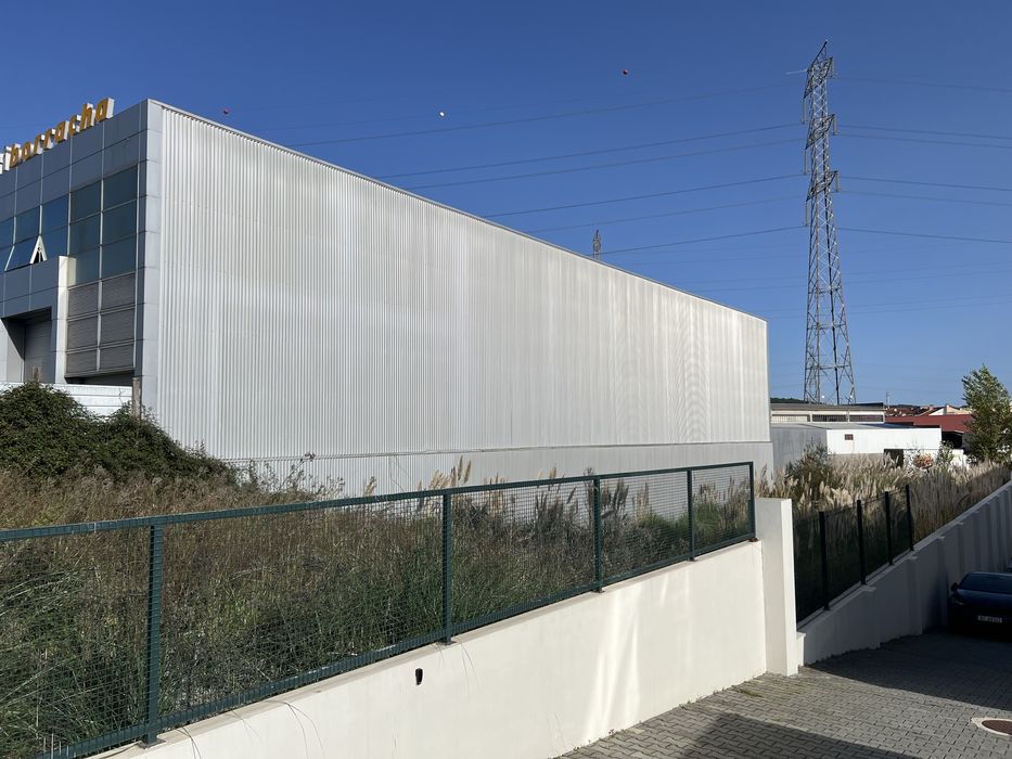 Vendo Terreno c/ PROJECTO APROVADO E LICENÇA DE CONSTRUÇÃO