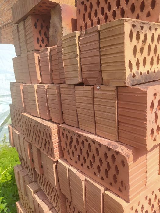 Cegła 25x12x5 4tys sztuk