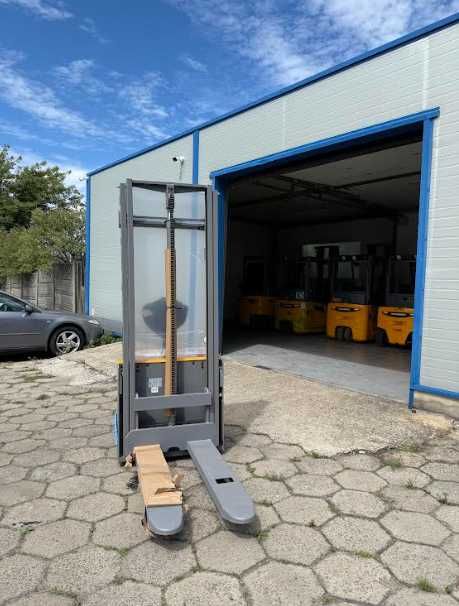 Nowy akumulatorowy podnośnikowy wózek widłowy Jungheinrich AMC12z