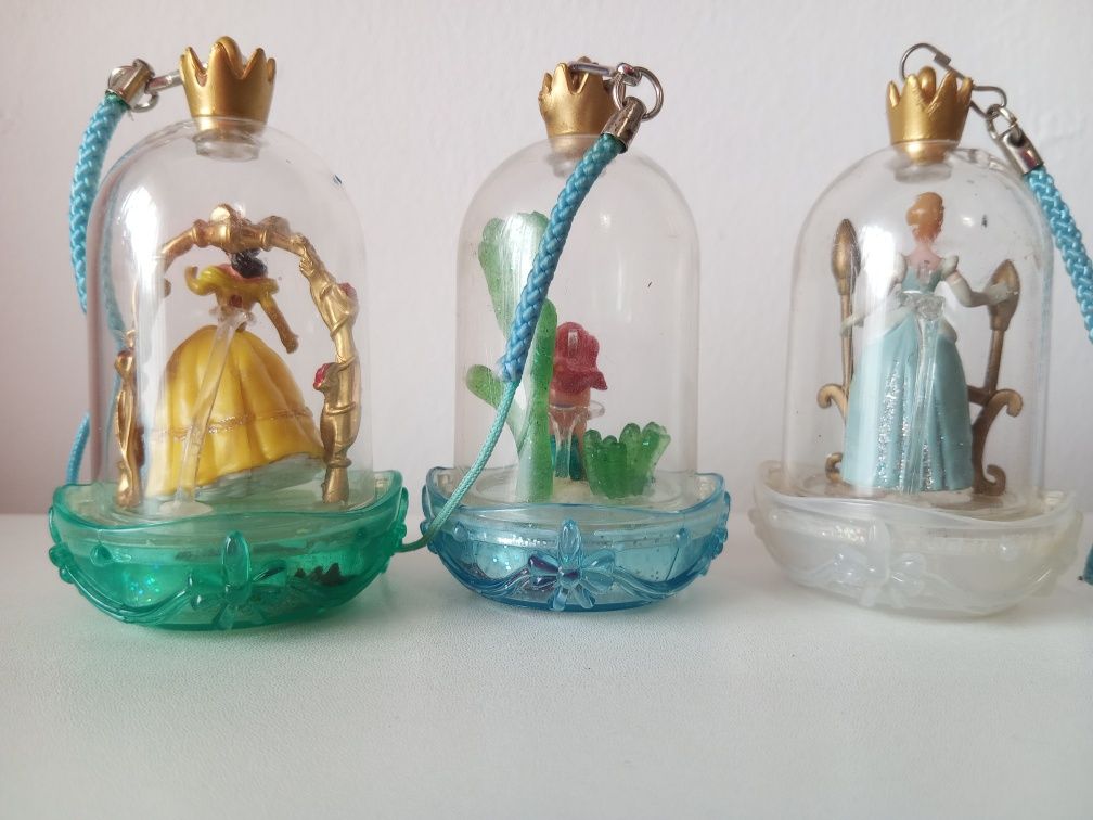 Brinquedo Disney 3 globos 8cm Princesa Bela Cinderela e Pequena Sereia