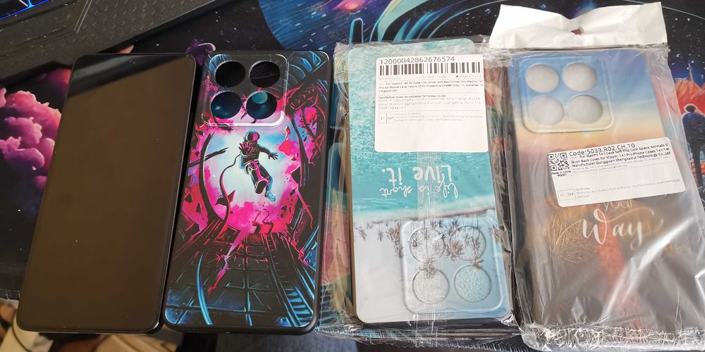 telémovel / smartphone Xiaomi 14T de 256 gigas em Preto, com 3 capas