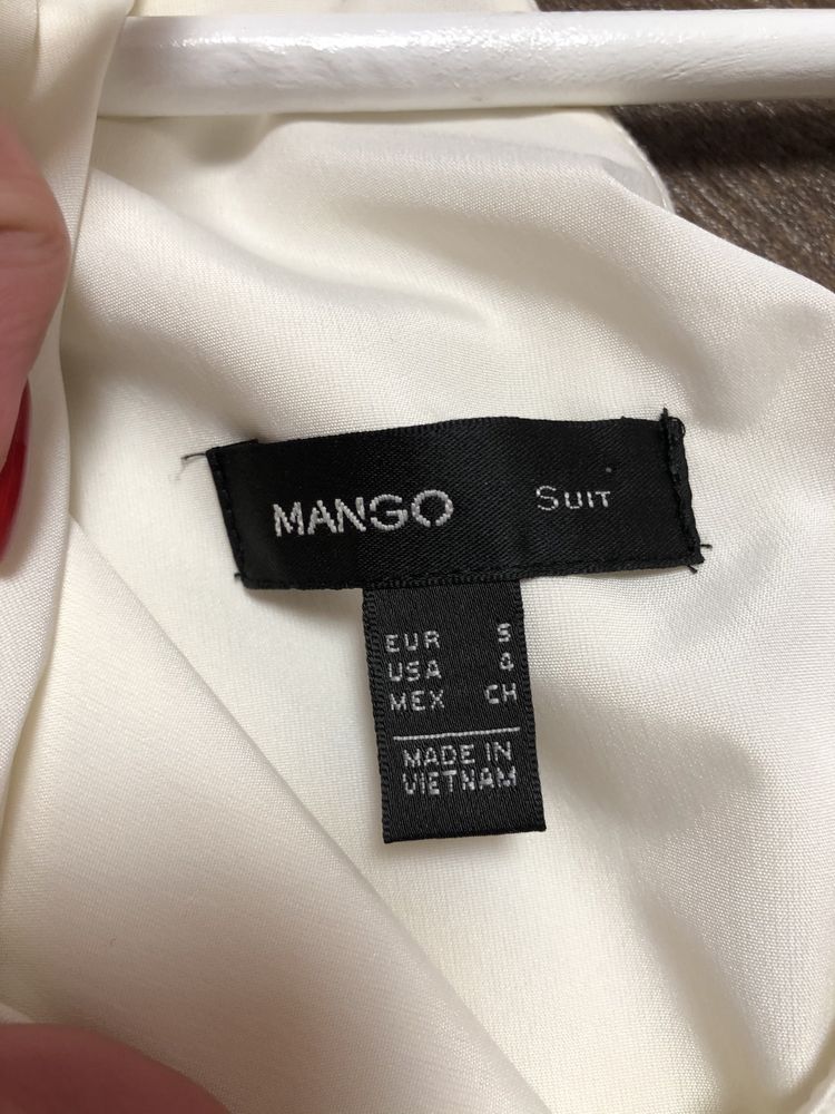 Платье Mango