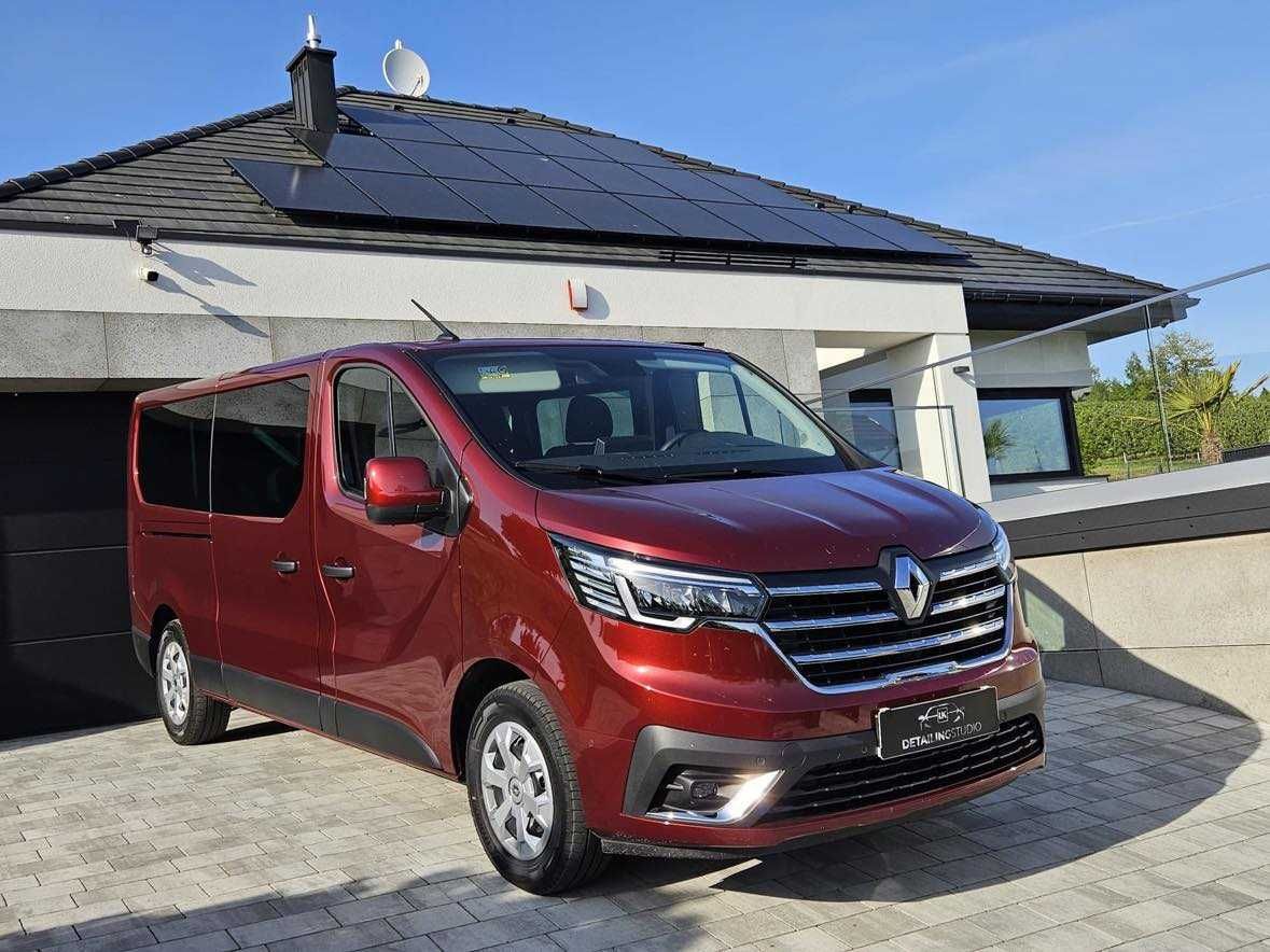 Wynajem busa 9 osobowego Renault Trafic long  2024r