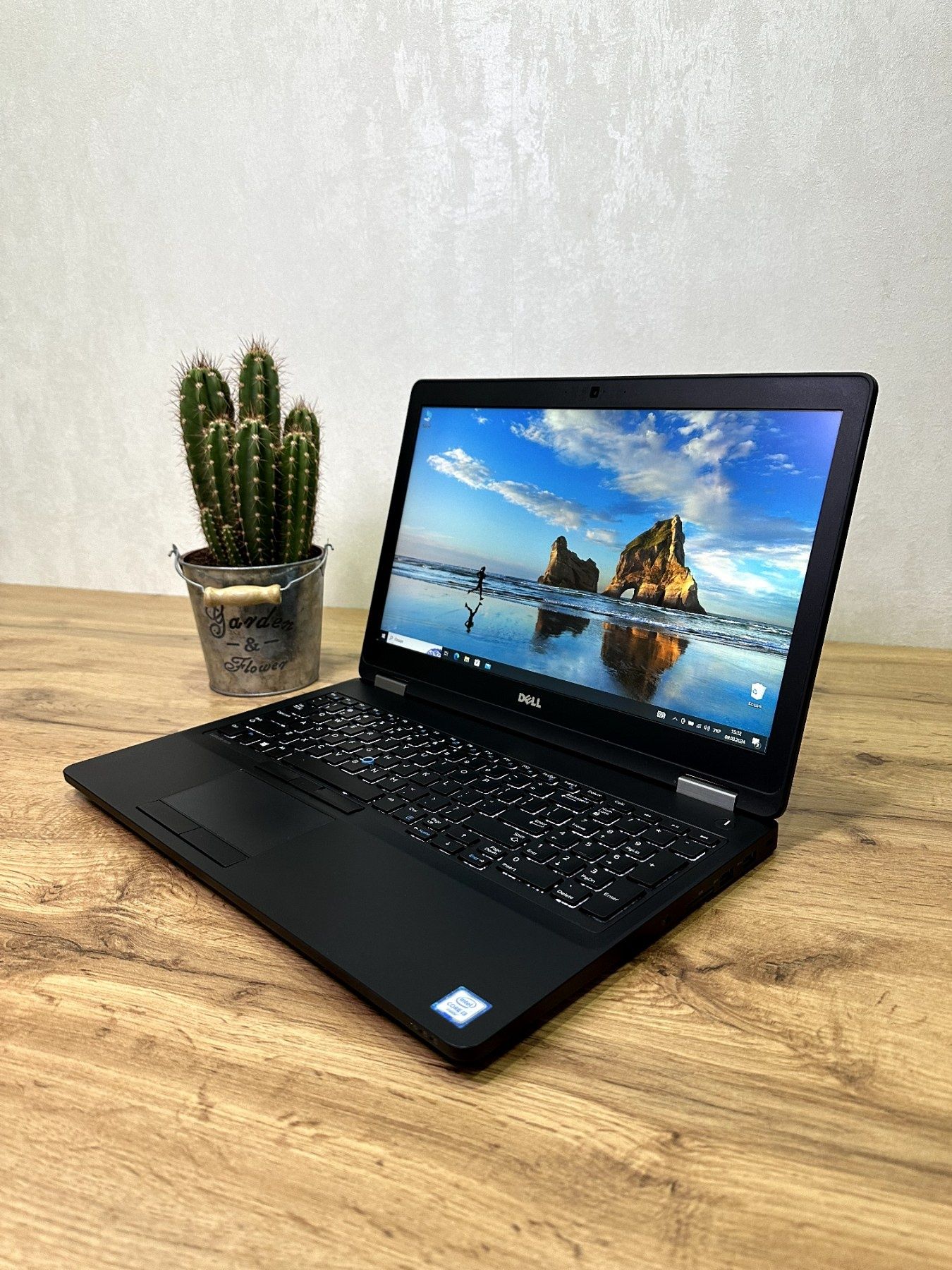 Ноутбук Dell Latitude E5570