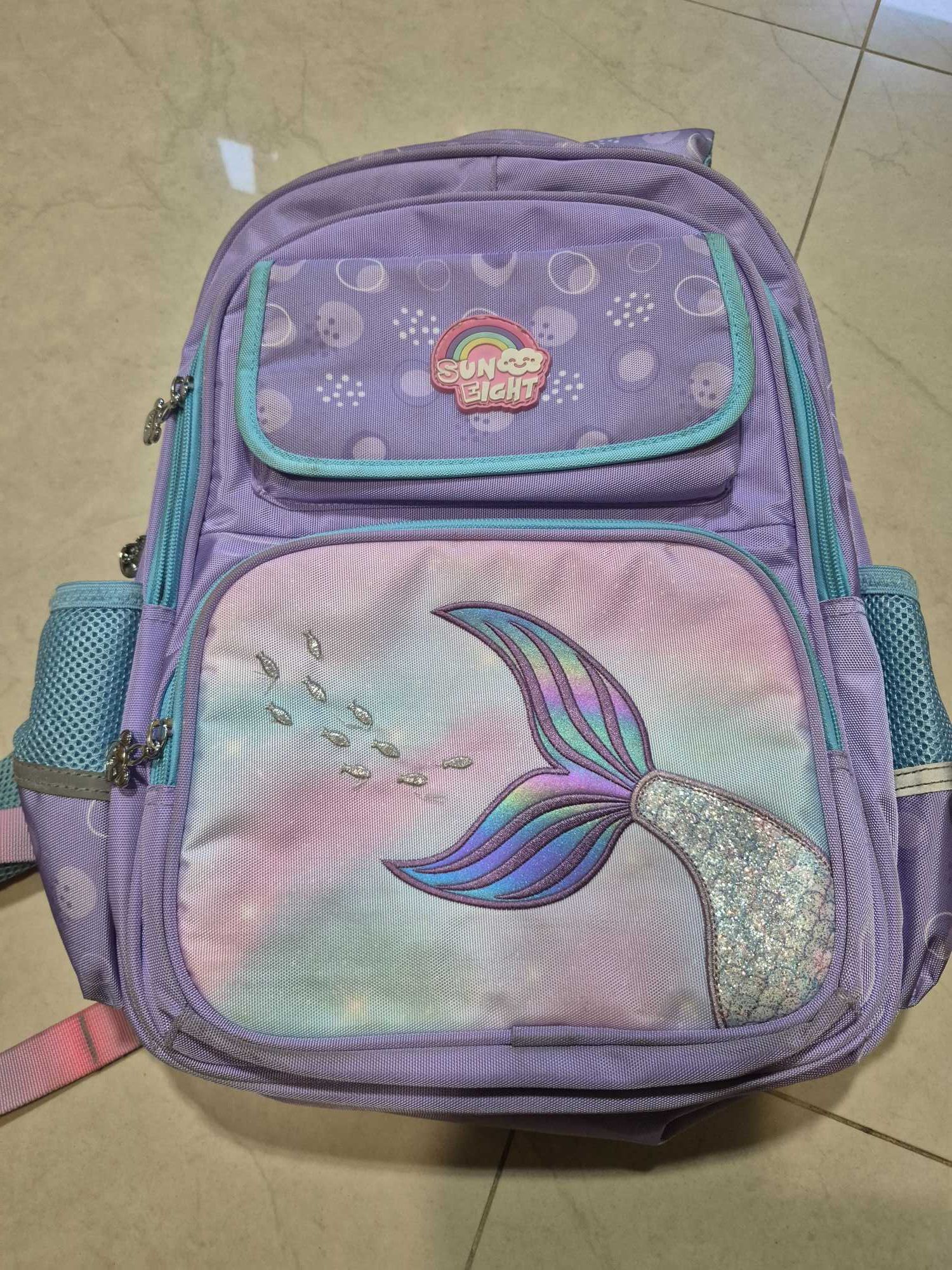 Vendo Mochila Lilás com Cauda de Sereia