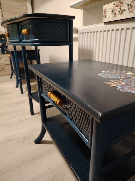 Toaletka drewniana granatowa