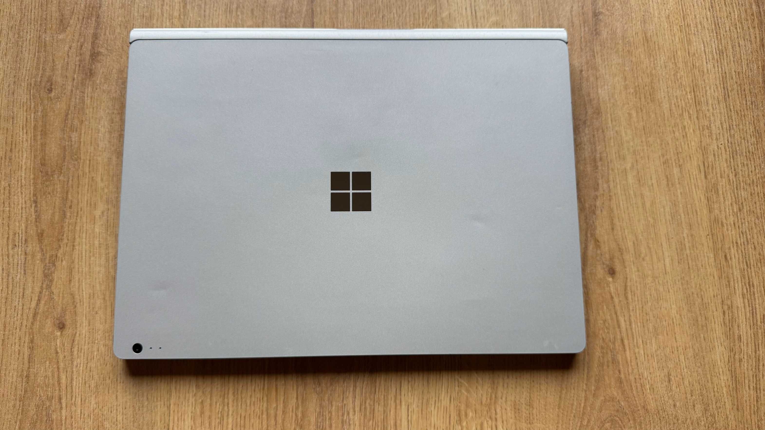 Tablet Microsoft Surface Book i7/16GB/512GB / rysik / mocna bateria
