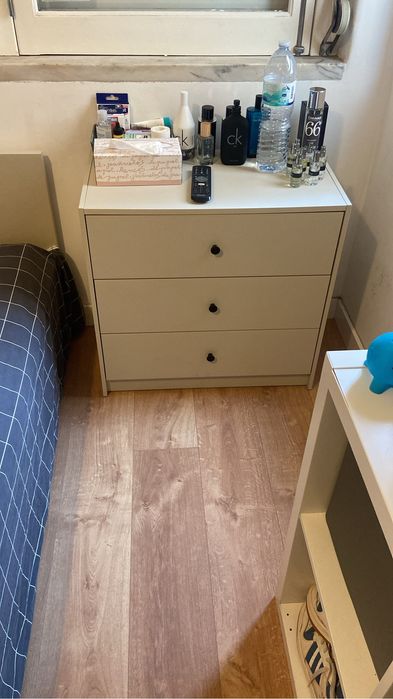 Conjunto quarto (cama, roupeiro e comoda)