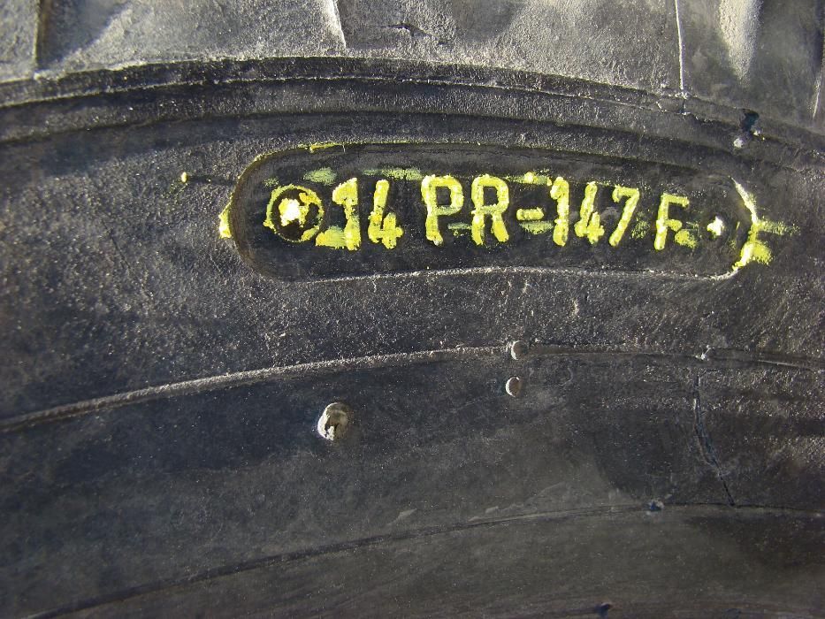 Opony używane 16/70-20 14PR produkcji niemieckiej