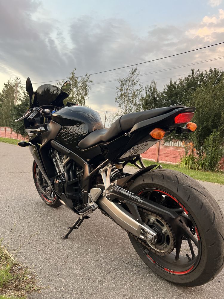 Продам Honda cbr 650 f