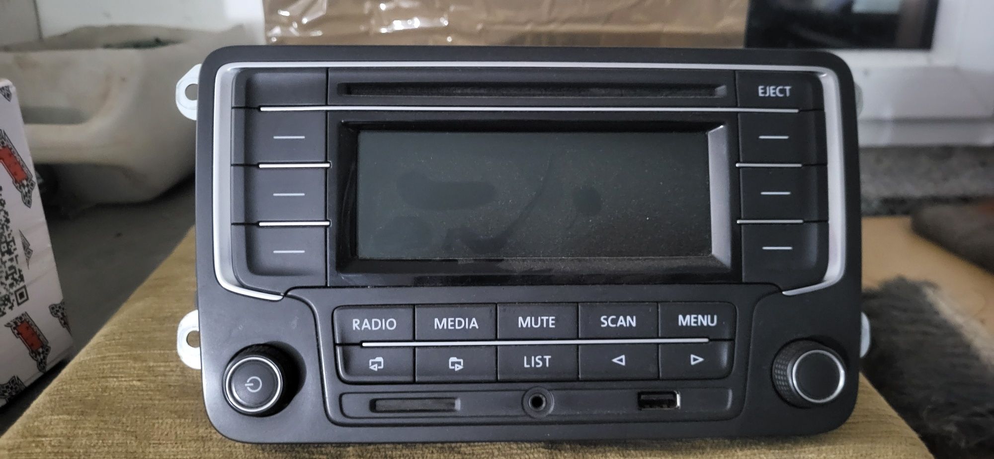 Radio CD SD AUX USB VW T6 Transporter Golf