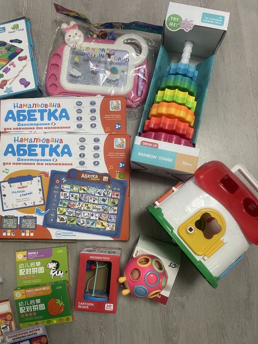 Нові розвиваючі іграшки.