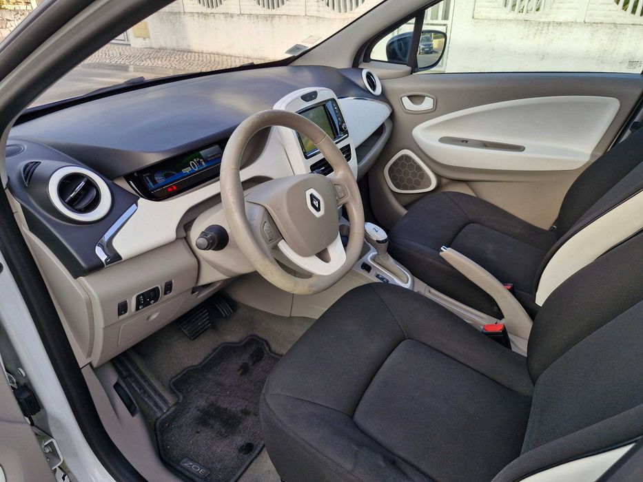Renault zoe baterias próprias