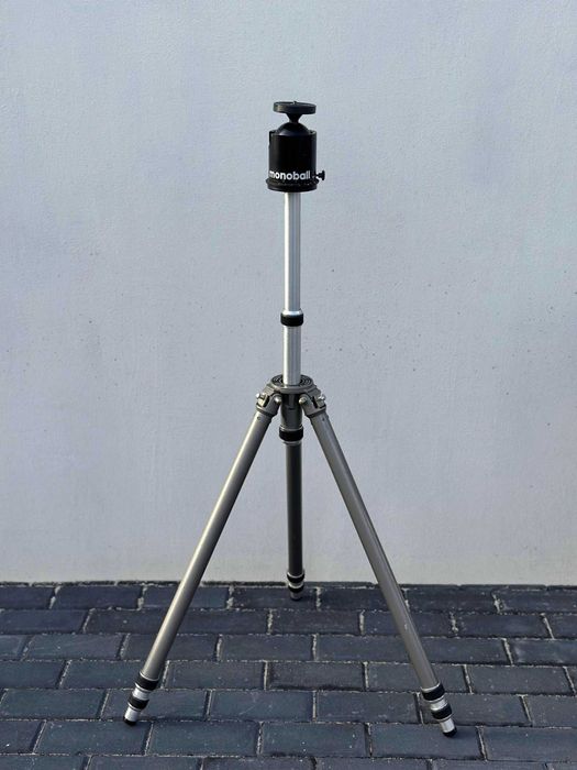 Statyw Gitzo wyposażony w głowicę Monoball