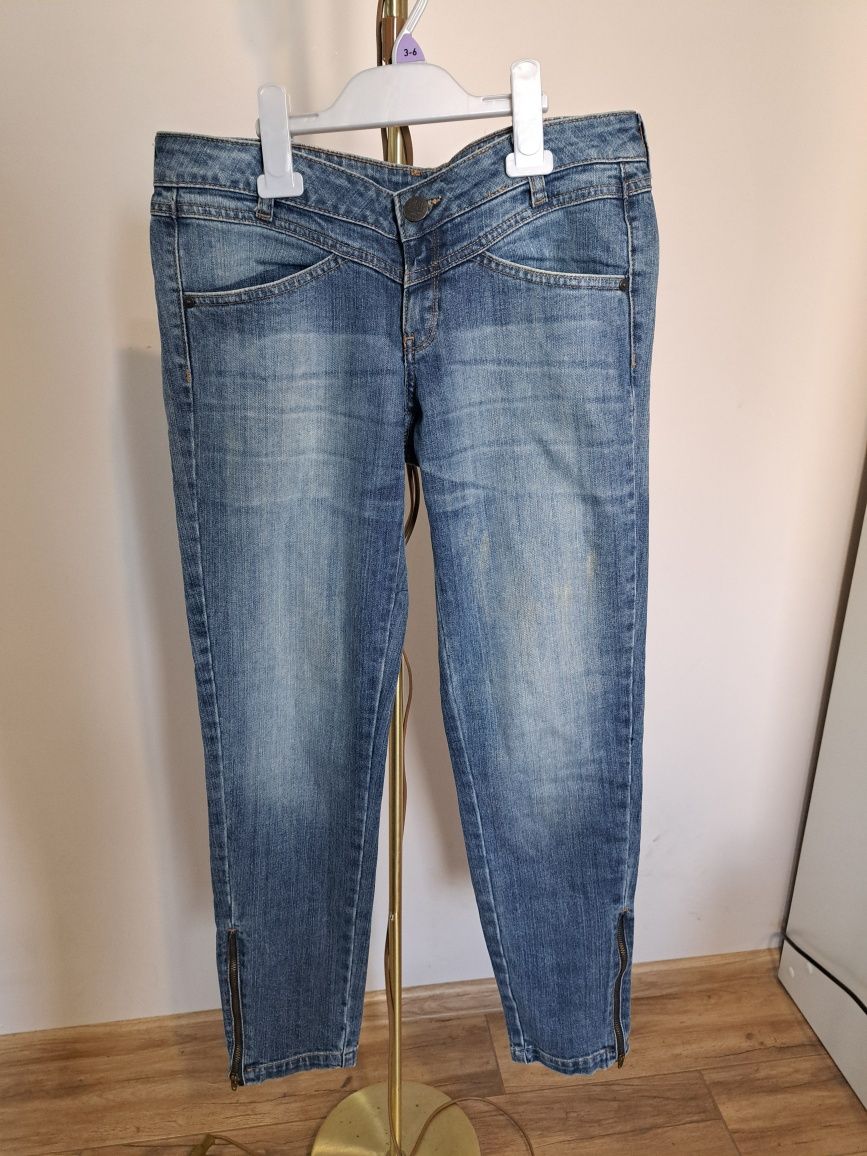 Dopasowane jeansy - Mango