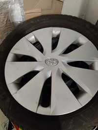 Продам зимнюю резину с дисками Toyota,резина 195/65 R15