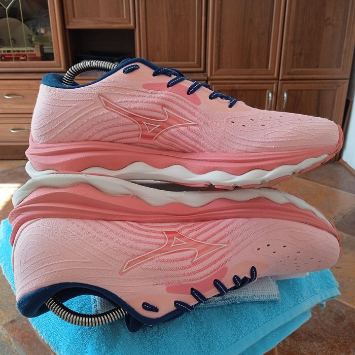 MIZUNO 40, 5 wave sky 06 sportowe biegowe