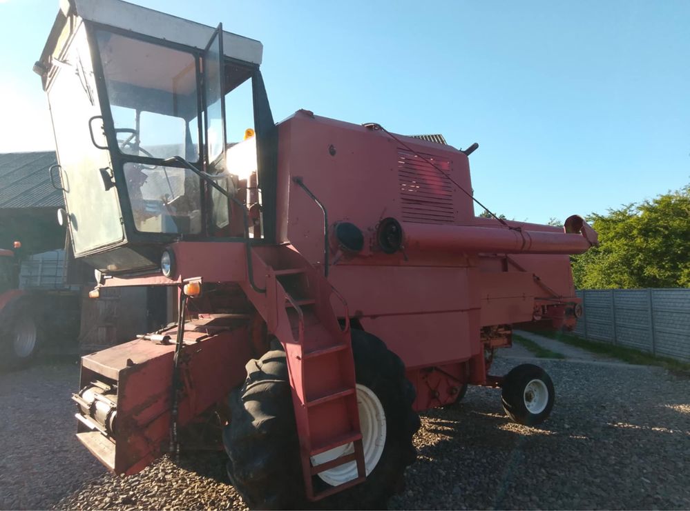 Kombajn Bizon Z056