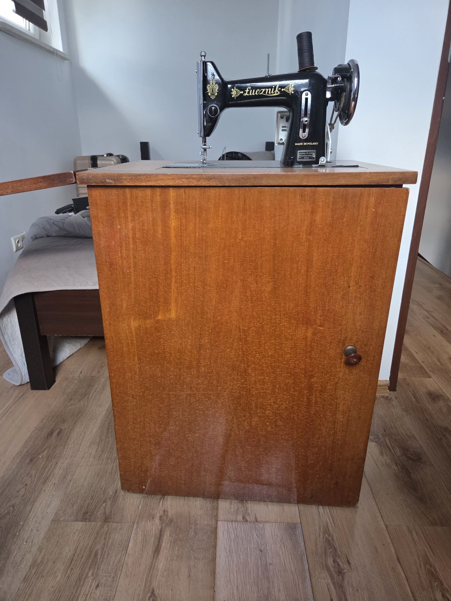 Maszyna do szycia Łucznik elektryczna i na pasek