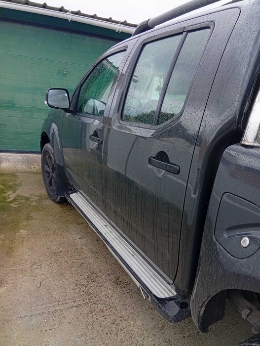 Nissan Navara linda em excelente estado