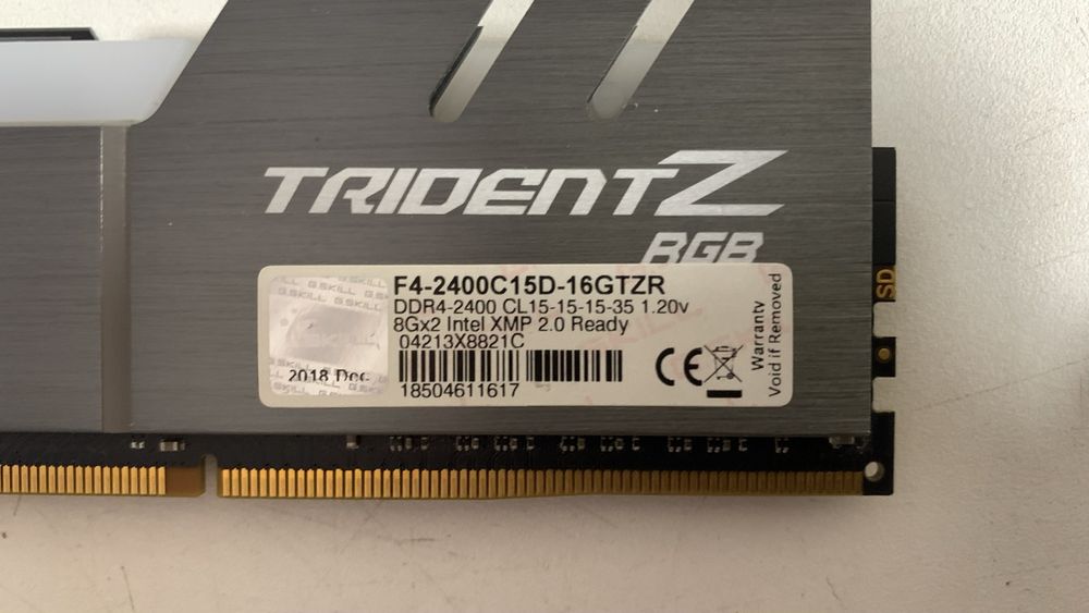 Оперативка DDR4 G. Skill TridentZ RGB F4-2400C15D-16GTZR 2x8 GB XMP