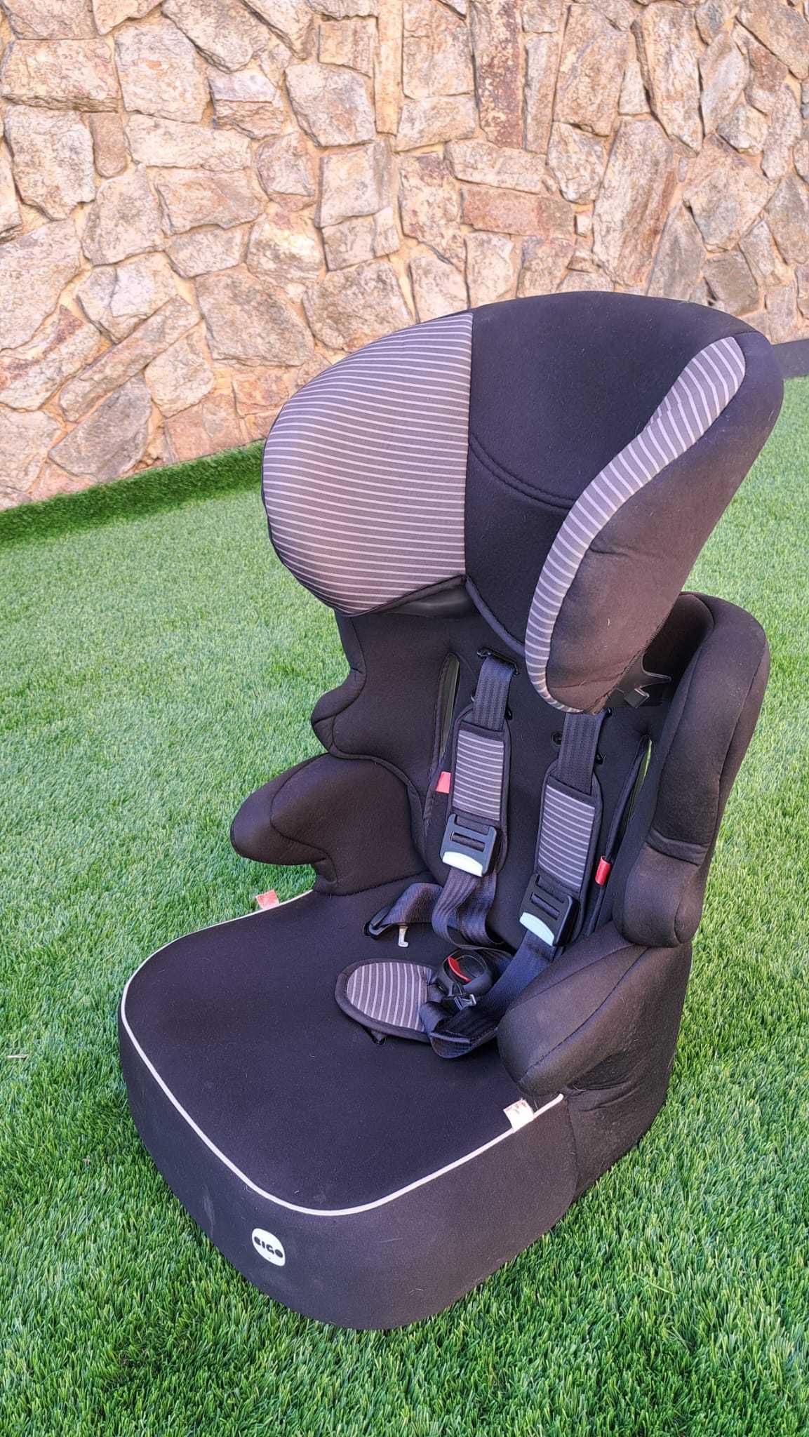 Cadeira Auto I-Size 100-150cm Preta (como novo)