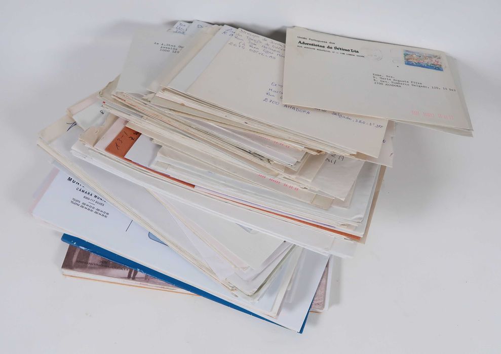 Acumulação de 160 sobrescritos circulados Portuguesas; Marcofilia