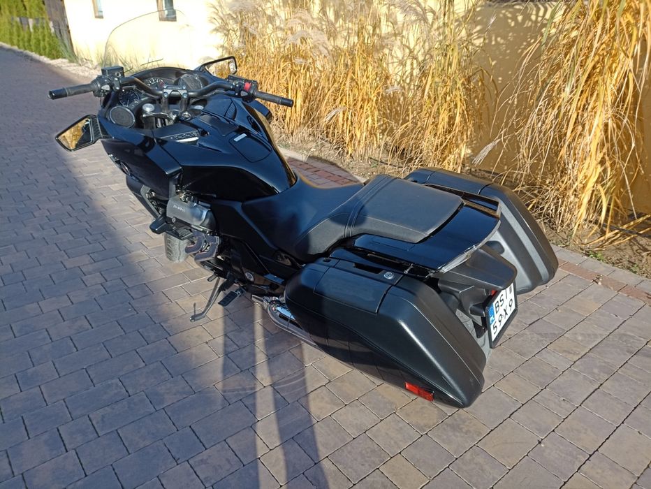 Honda CTX 1300 deluxe,  ABS, kontrola trakcji, radio.