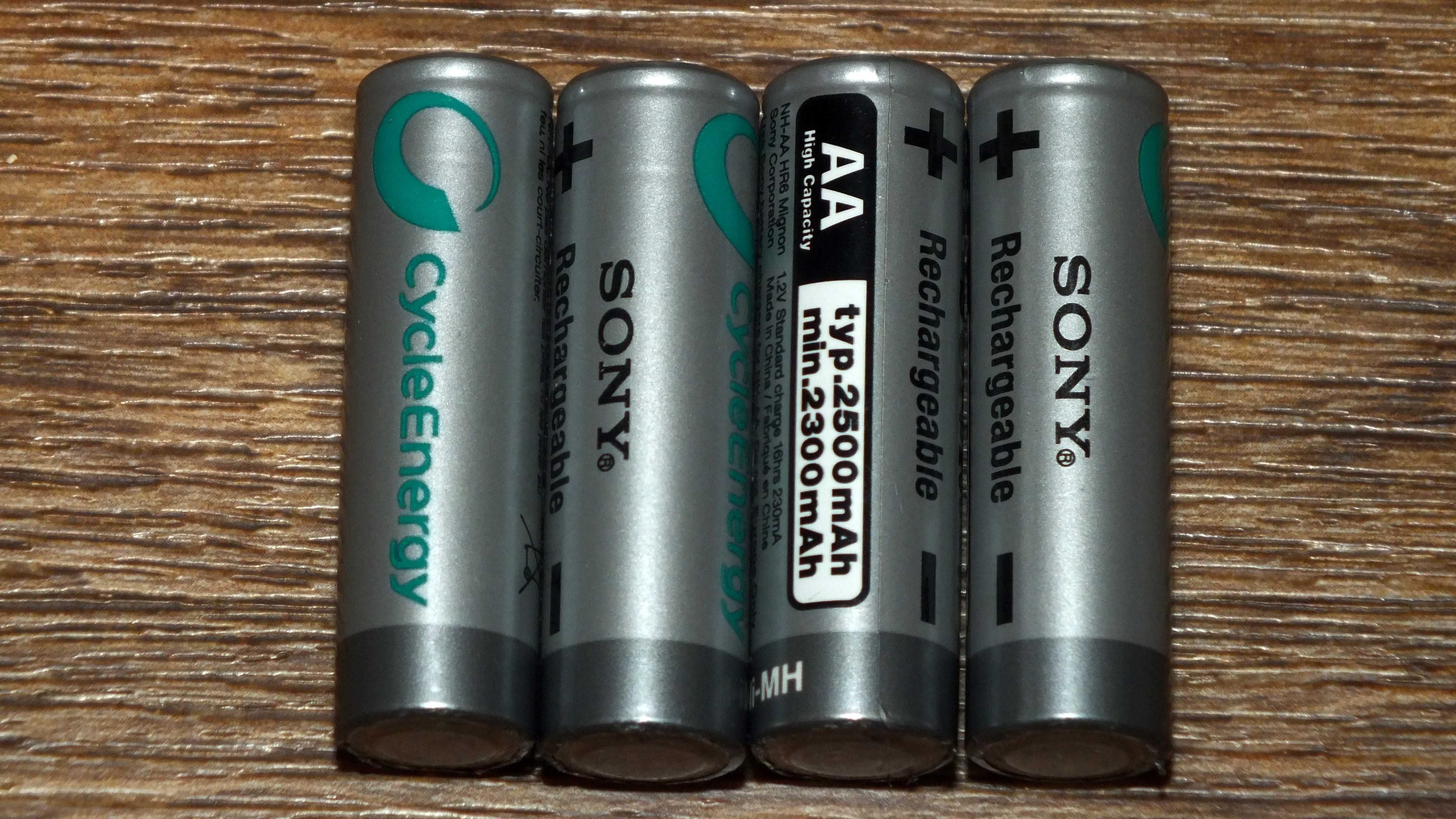 Зарядное устройство Energizer для аккумуляторов типа AA и AAA