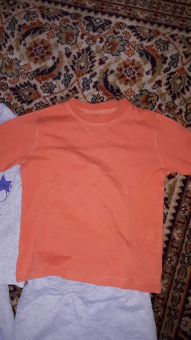 Dois conjuntos para desporto