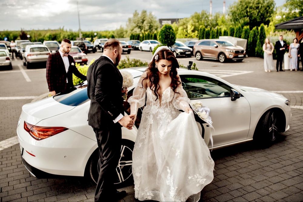 JASNE WNĘTRZE Biały Mercedes Auto Samochód do Ślubu Wynajem Wesele