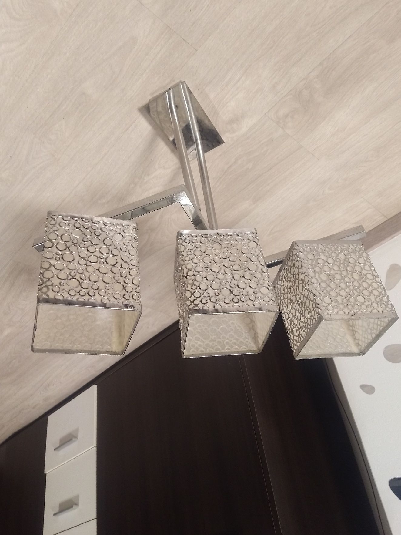 Candeeiro com 3 focos(lâmpadas)