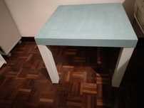 mesa pequena lmadeira Como nova !