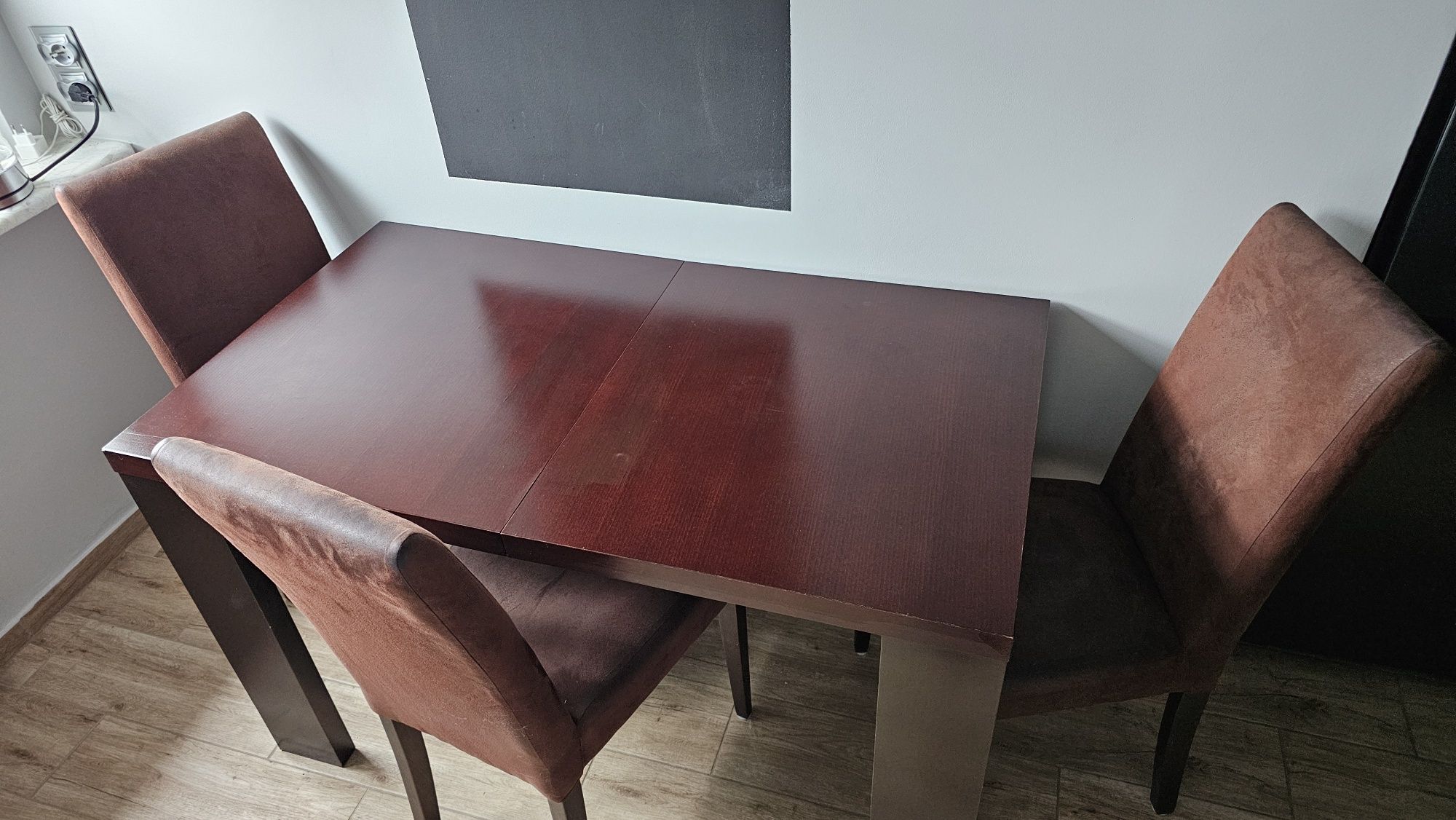 Stół drewniany + 4 krzesła Wenge