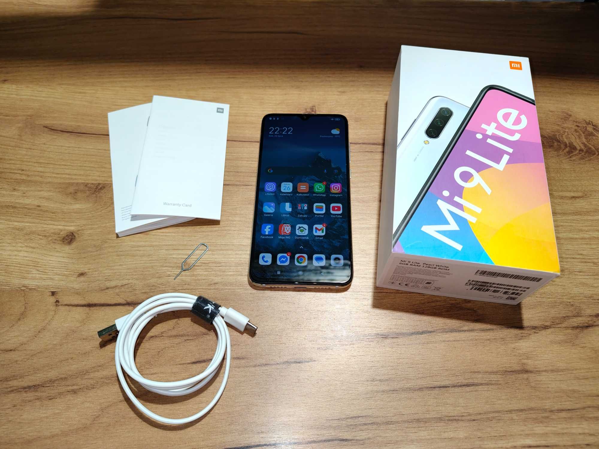 Xiaomi Mi 9 lite 6GB / 128GB Pearl White stan bdb