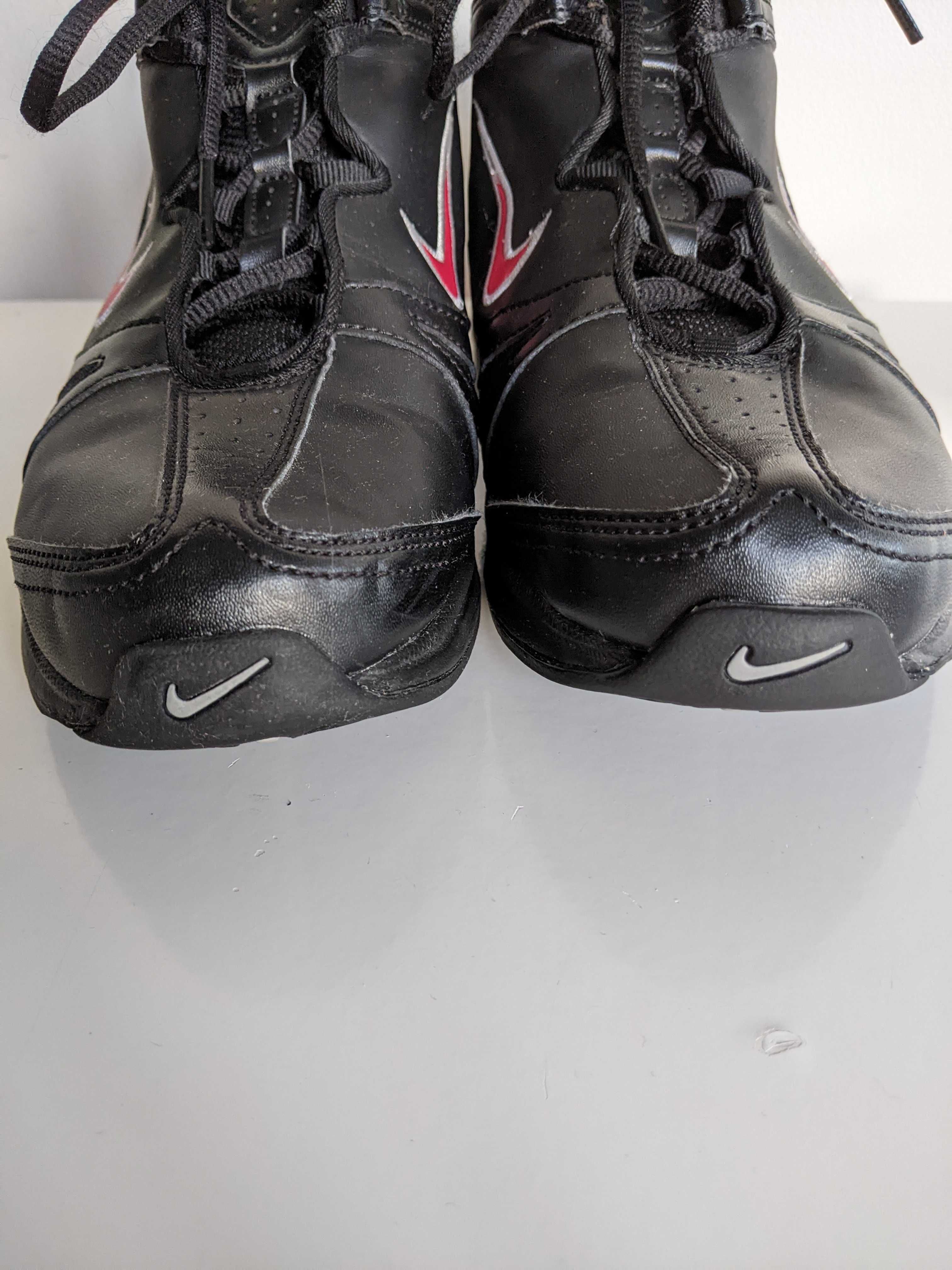 Buty sportowe Nike Air, Vintage model z 2008 r., rozmiar 40.