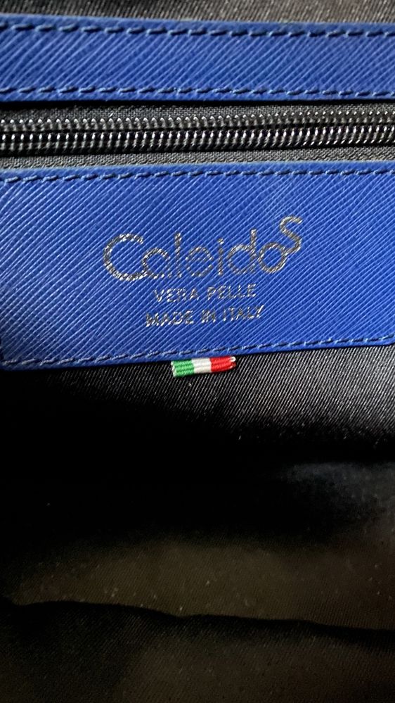 Кожаная итальянская сумка среднего размера